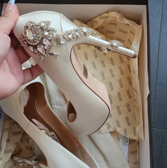 Badgley Mischka Heels - Picture 3 of 4